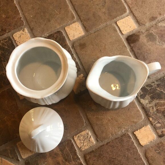 White Ceramic Creamer and Sugar Set Verdici Design - Picture 2 of 8